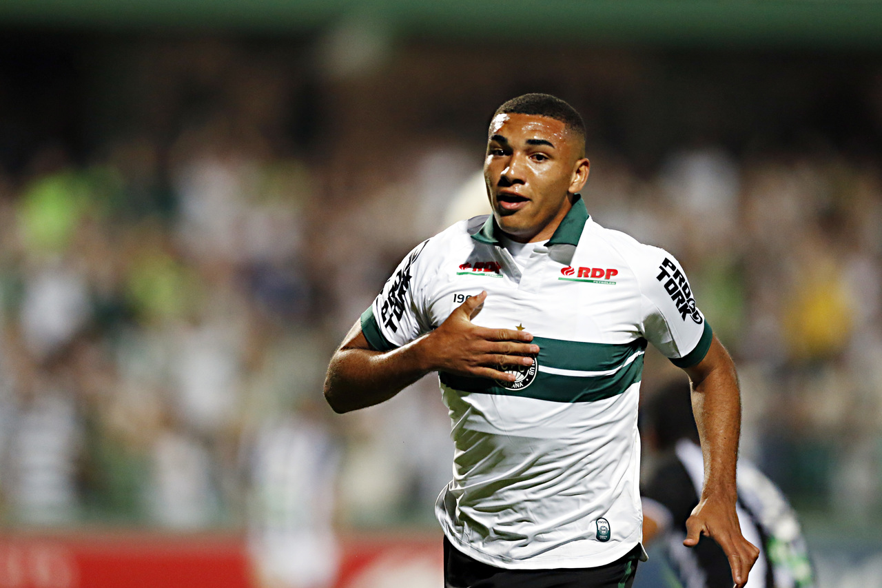 Igor Jesus celebra gol no Coritiba. Foto: Albari Rosa/Arquivo/Gazeta do Povo Igor Jesus celebra gol no Coritiba. Foto: Albari Rosa/Arquivo/Gazeta do Povo