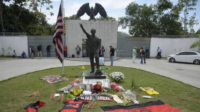 Flamengo faz acordo com mais duas famílias de incêndio do Ninho