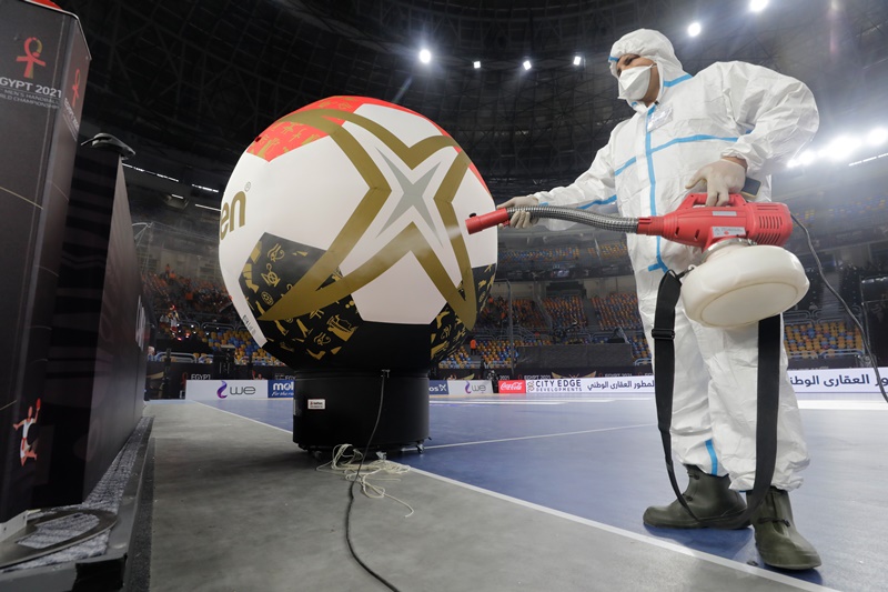 Futebol, NBA, F-1, tênis, pandemia de Covid-19 abala novamente eventos esportivos pelo mundo Futebol, NBA, F-1, tênis, pandemia de Covid-19 abala novamente eventos esportivos pelo mundo