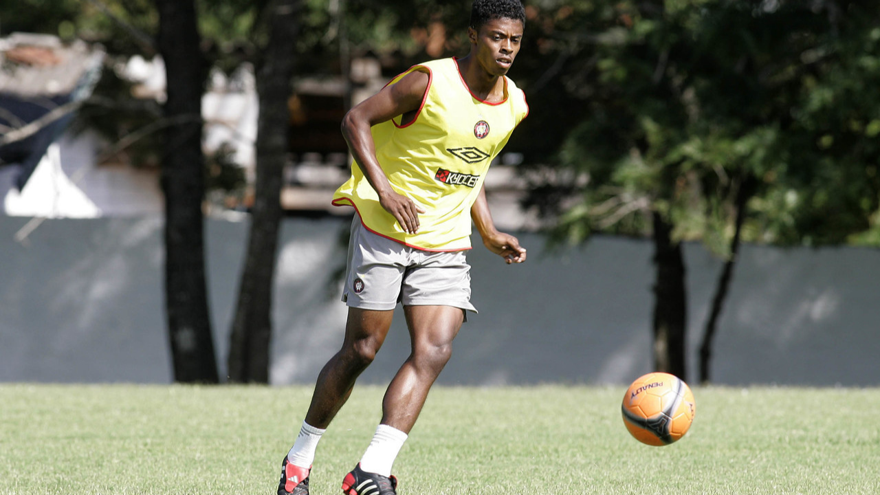 Michel Bastos em treino do Athletico em 2006. Foto: Arquivo/Gazeta do Povo Michel Bastos em treino do Athletico em 2006. Foto: Arquivo/Gazeta do Povo