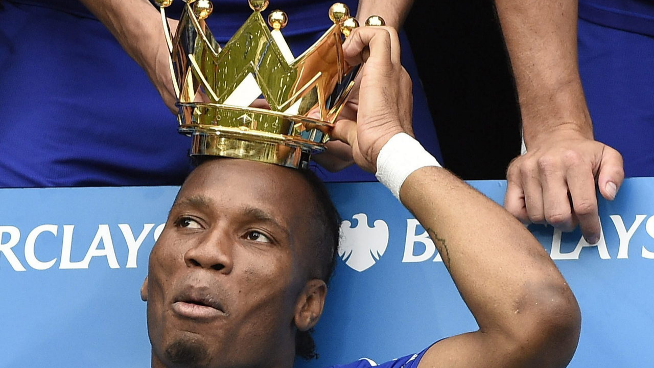 Drogba virou rei no Stamford Bridge. Foto: Reprodução Drogba virou rei no Stamford Bridge. Foto: Reprodução