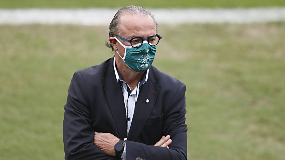 Presidente do Coritiba é intubado após piora no estado de saúde Renato Follador, presidente do Coritiba