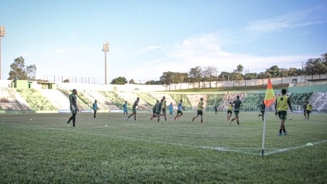 Coritiba x Cascavel CR: Coxa tem dúvida na escalação