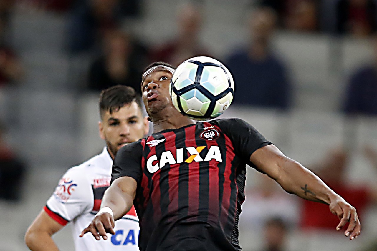 Ribamar teve chances, mas não emplacou no Furacão Ribamar teve chances, mas não emplacou no Furacão