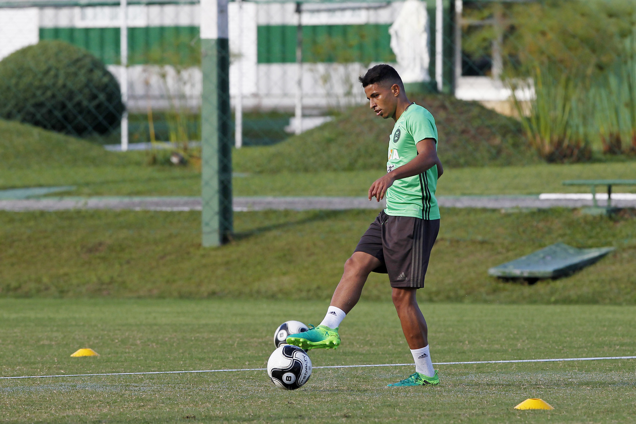 Dodô deixou o Coritiba no final de 2017. Dodô deixou o Coritiba no final de 2017.