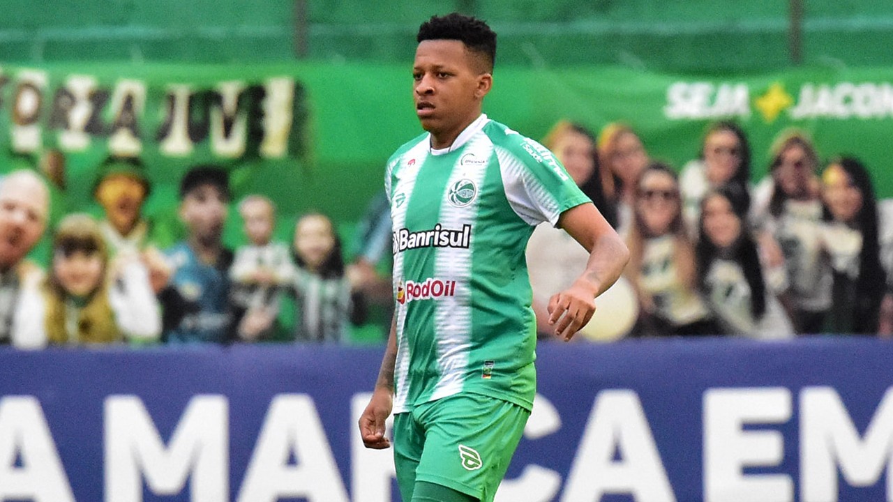 Bochecha ainda está com futuro indefinido.