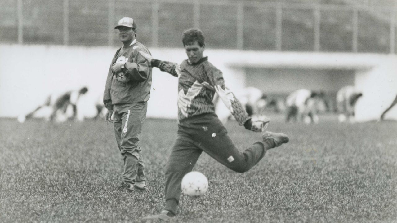 Régis treina no Paraná em 95. Foto: Edson Silva/Gazeta do Povo Régis treina no Paraná em 95. Foto: Edson Silva/Gazeta do Povo