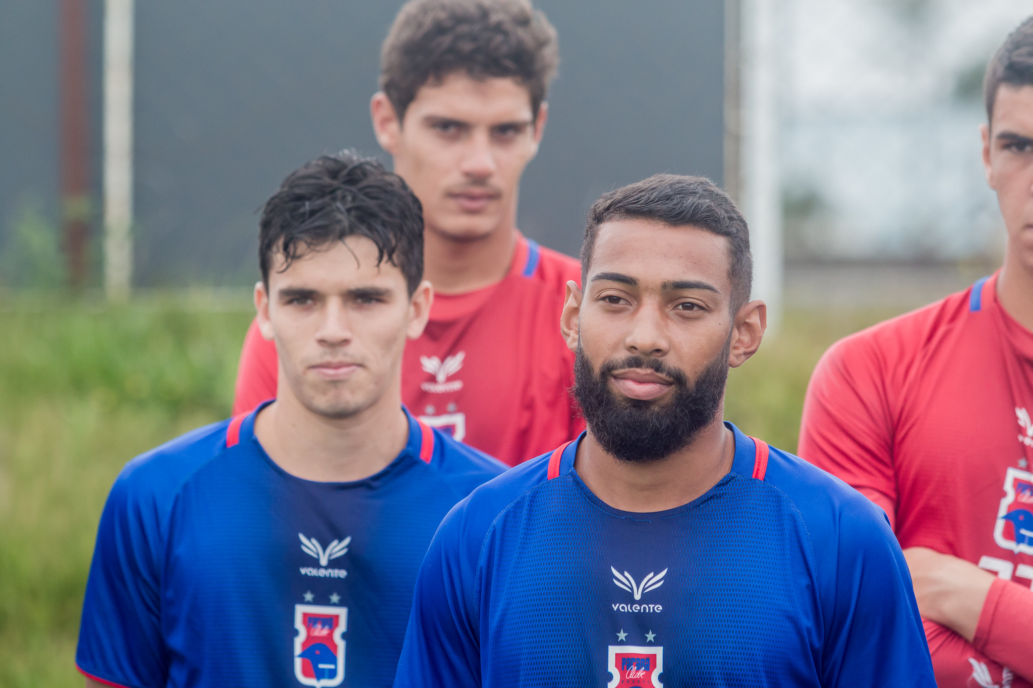 Paranhos pode pintar como titular.