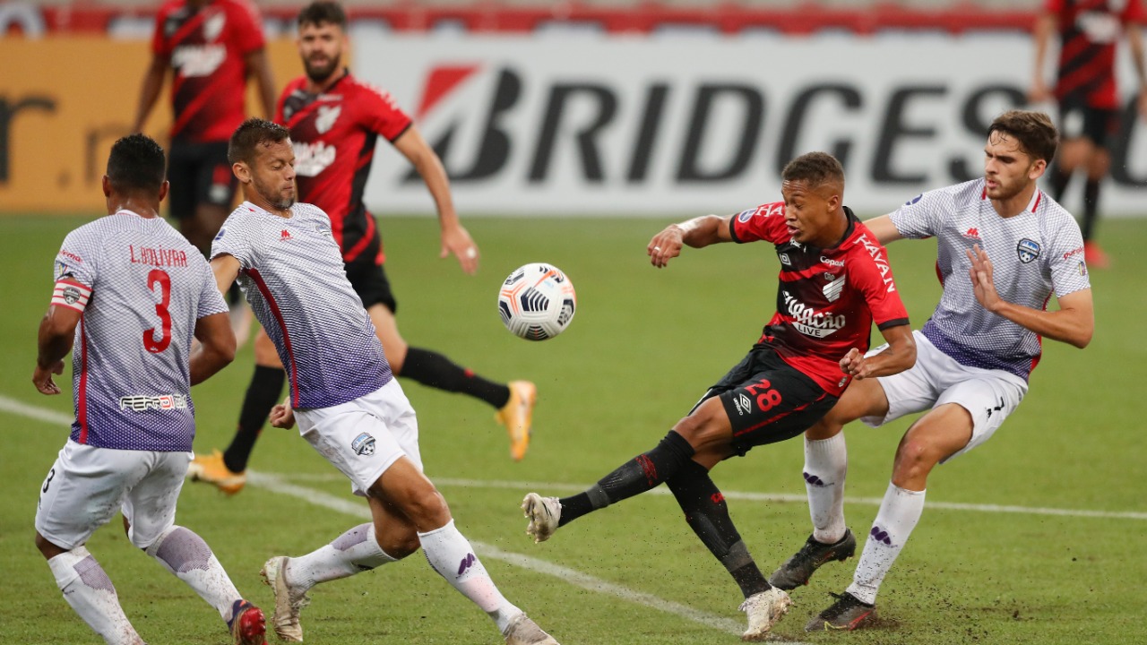 Vitinho, em lance do jogo do Athletico contra o Metropolitanos Vitinho, em lance do jogo do Athletico contra o Metropolitanos