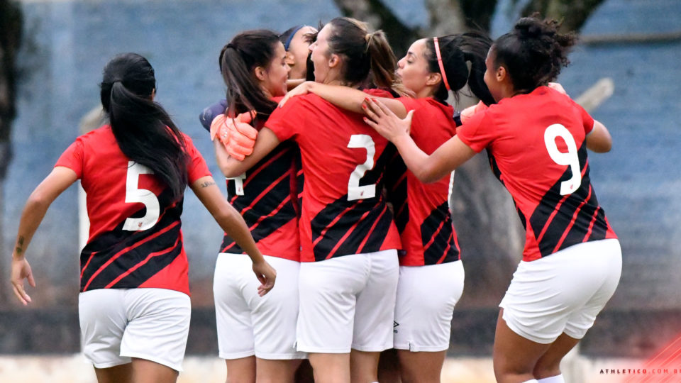 Athletico goleia o Imperial e abre vantagem na final do Paranaense feminino Gurias do Furacão largam na frente pela taça