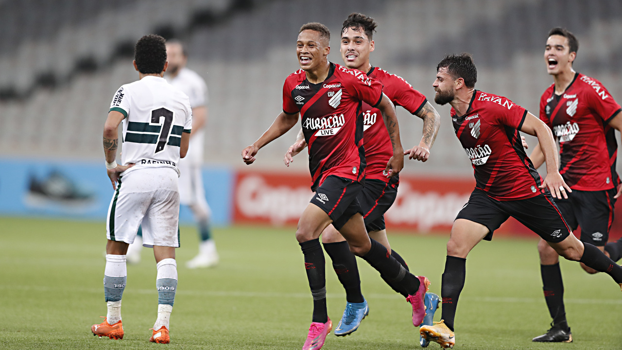 Vitinho decidiu o Atletiba