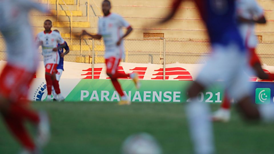 FPF homologa 10ª rodada e Coritiba vai mandar jogo em Paranaguá Lance de Paraná x Rio Branco, pelo Paranaense
