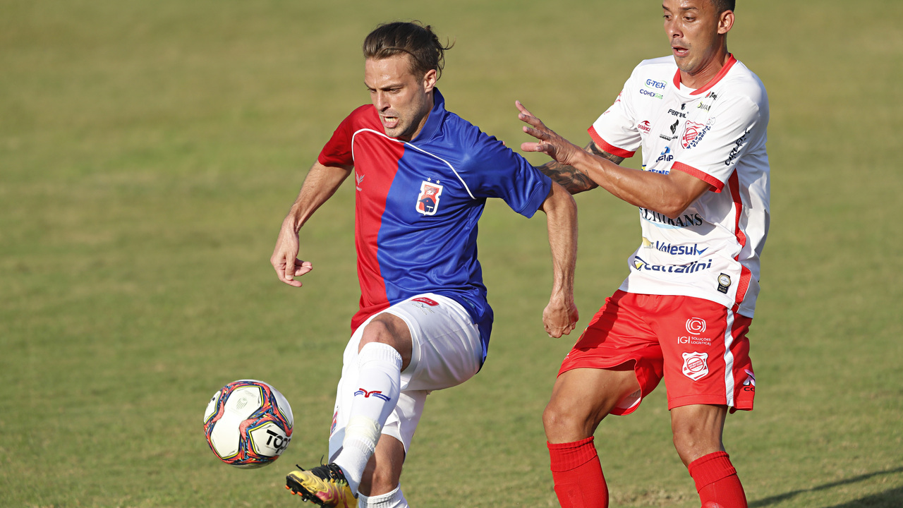 Maxi Rodríguez será peça fundamental na Série C. Foto: Albari Rosa/Foto Digital/UmDois Esportes. Maxi Rodríguez será peça fundamental na Série C. Foto: Albari Rosa/Foto Digital/UmDois Esportes.
