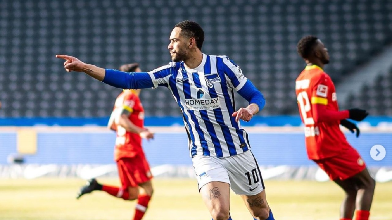 Matheus Cunha atualmente defende o Hertha Berlin.