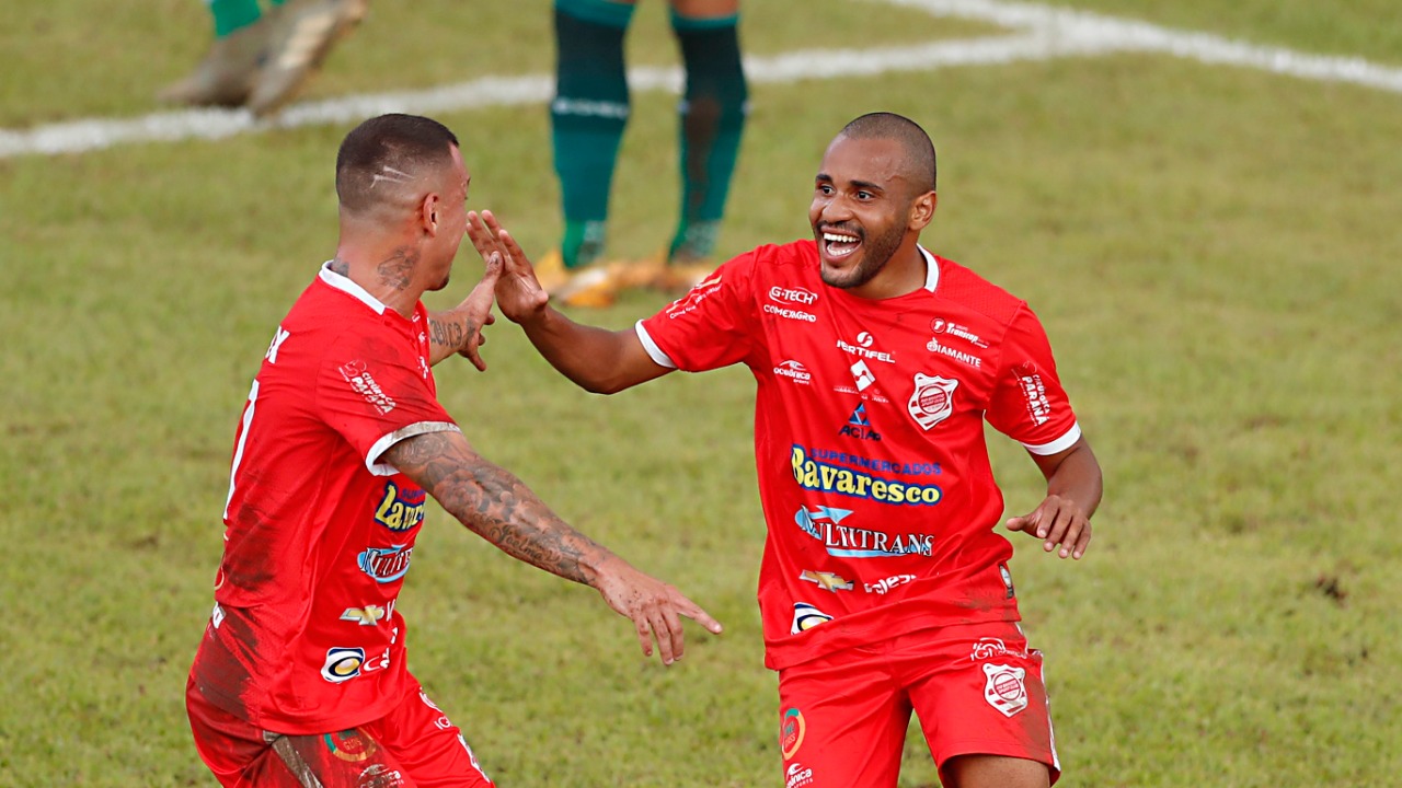 Rio Branco comemora vitória sobre o Coritiba no Paranaense Rio Branco comemora vitória sobre o Coritiba no Paranaense