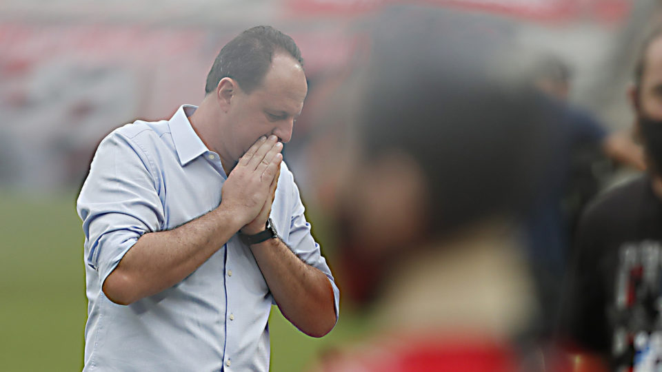 Rogério Ceni testa positivo para Covid-19 e não comanda Flamengo contra Coritiba Ceni testou positivo para a Covid-19