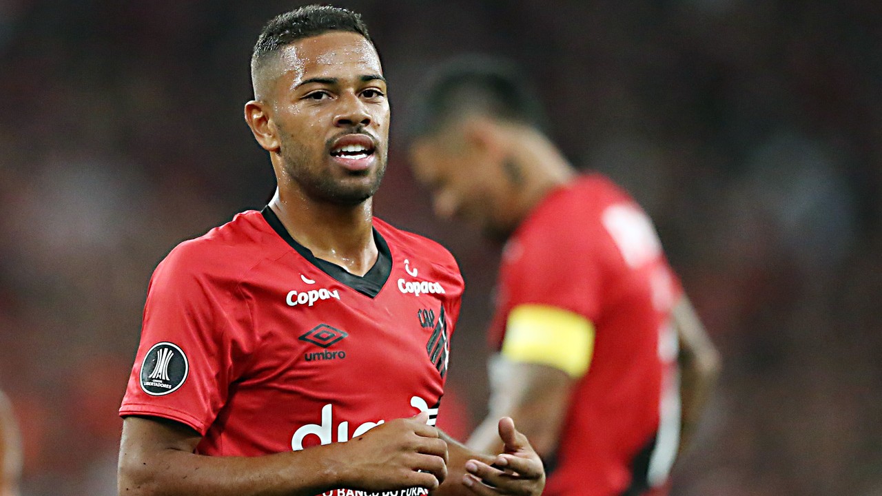 Renan Lodi foi vendido pelo Furacão ao Atlético de Madrid em junho de 2019 Renan Lodi foi vendido pelo Furacão ao Atlético de Madrid em junho de 2019
