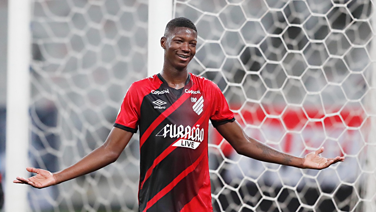 Matheus Babi marcou o terceiro gol pelo Athletico Matheus Babi marcou o terceiro gol pelo Athletico