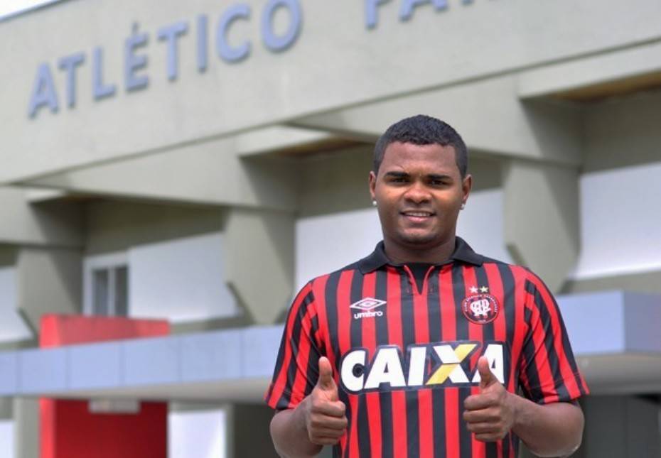 Nikão, em sua chegada ao Athletico, em janeiro de 2015 (Foto: Arquivo/Athletico) Nikão, em sua chegada ao Athletico, em janeiro de 2015 (Foto: Arquivo/Athletico)