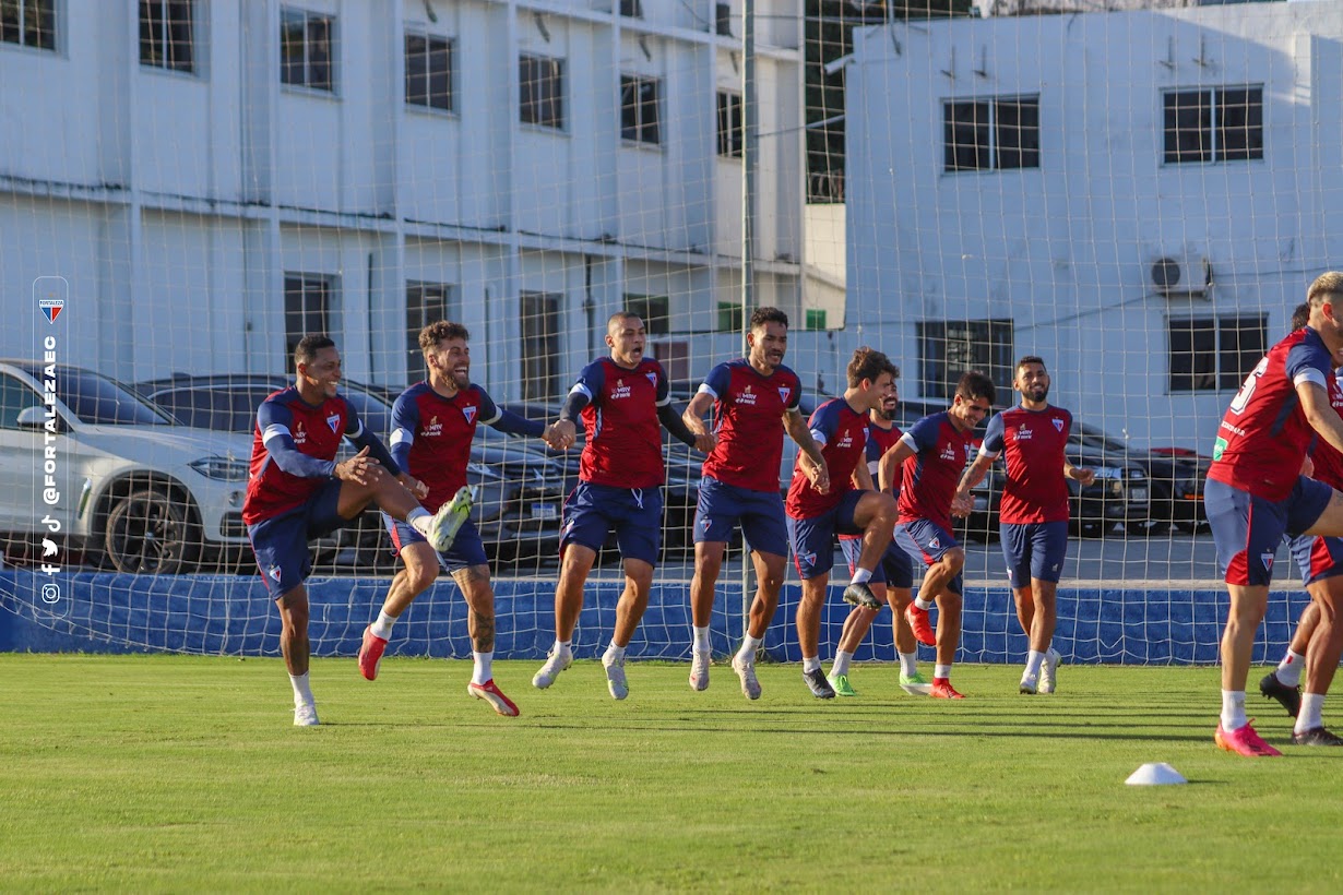Jogadores do Fortaleza treinam no CT Jogadores do Fortaleza treinam no CT