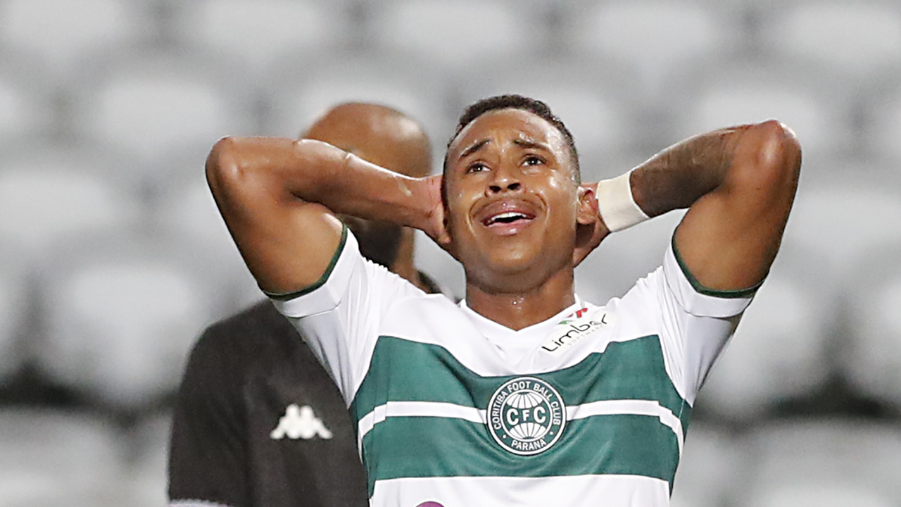 Atacante Igor Paixão lamenta derrota para o Botafogo por 1 a 0 em casa Atacante Igor Paixão lamenta derrota para o Botafogo por 1 a 0 em casa
