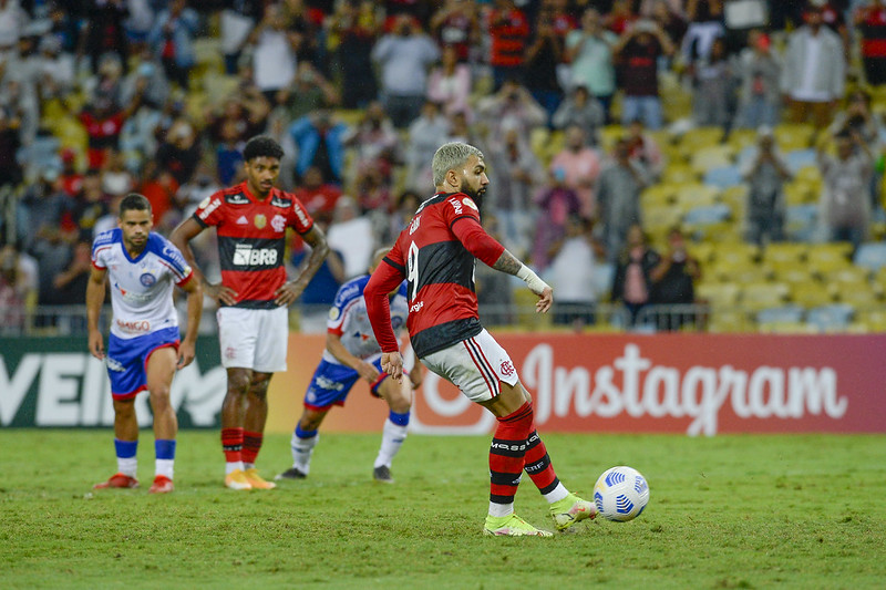 Gabigol bate pênalti para o Flamengo contra o Bahia Gabigol bate pênalti para o Flamengo contra o Bahia