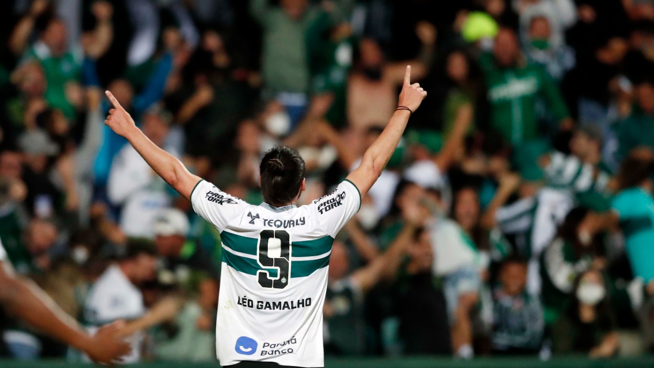 Léo Gamalho, o camisa 9 que resolve Léo Gamalho, o camisa 9 que resolve
