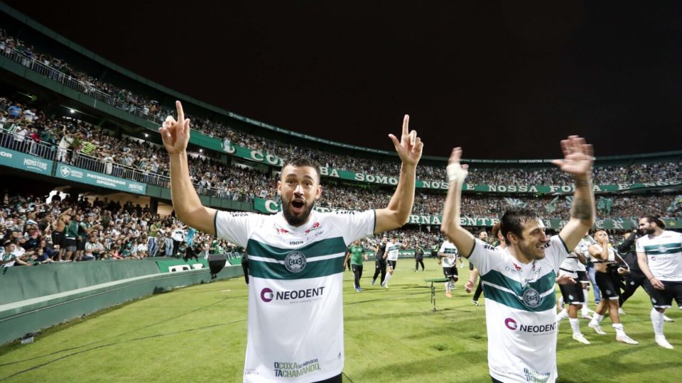 Athletico perde no Brasileirão e Coxa finalmente volta a vencer na Série B Coritiba x Brasil.