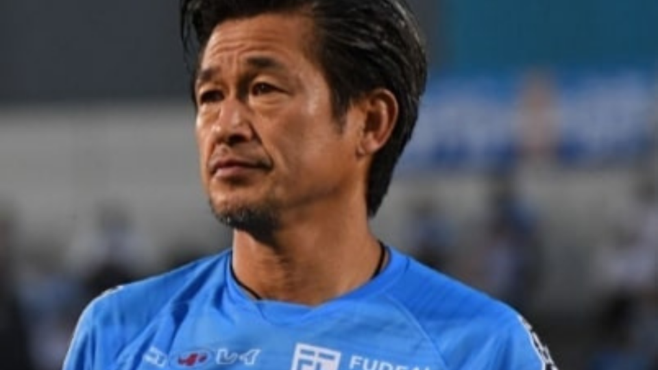 Kazu Miura, jogador mais velho do mundo, acerta com clube aos 54 anos Kazu Miura, jogador mais velho do mundo, acerta com clube aos 54 anos