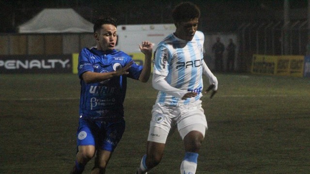 Londrina melhorou no segundo tempo.