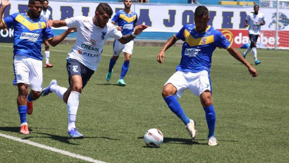 São Joseense e Azuriz ficam no empate na estreia do Paranaense