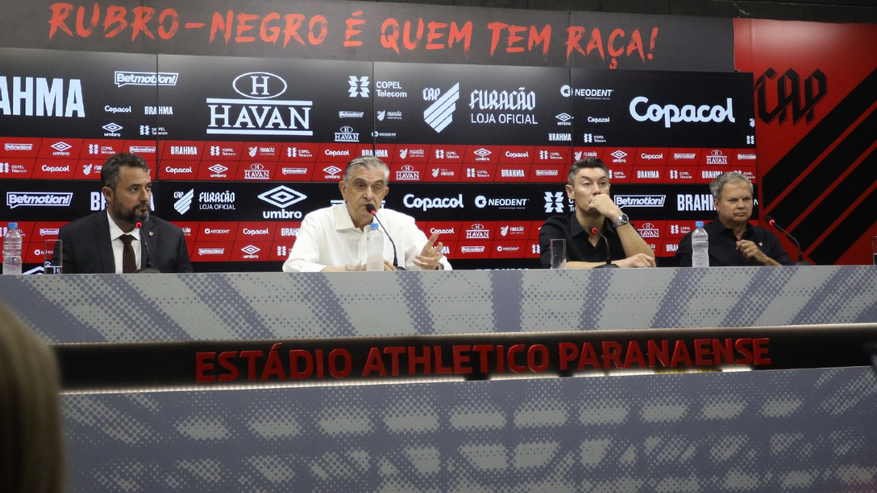 Alexandre Mattos, Yamada e Carlinhos Neves apresentados no Athletico Alexandre Mattos, Yamada e Carlinhos Neves apresentados no Athletico