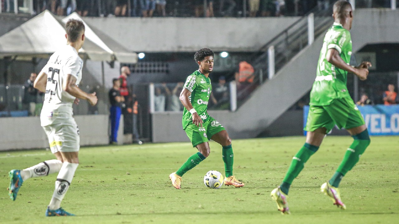 Warley em ação em Santos x Coriitiba Warley em ação em Santos x Coriitiba