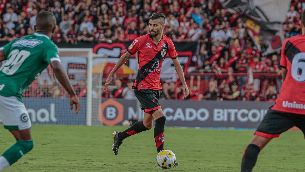 Lance de Goiás x Atlético-GO Lance de Goiás x Atlético-GO