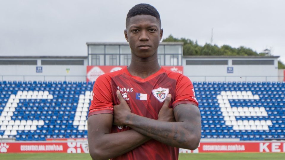 Sem Espa o No Athletico Matheus Babi Anunciado Em Time De Portugal