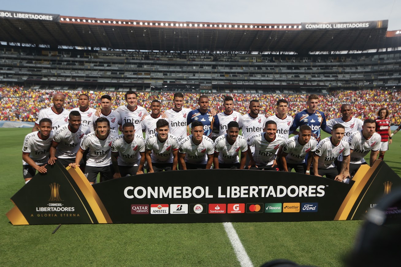 Time do Athletico antes da final da Libertadores 2022