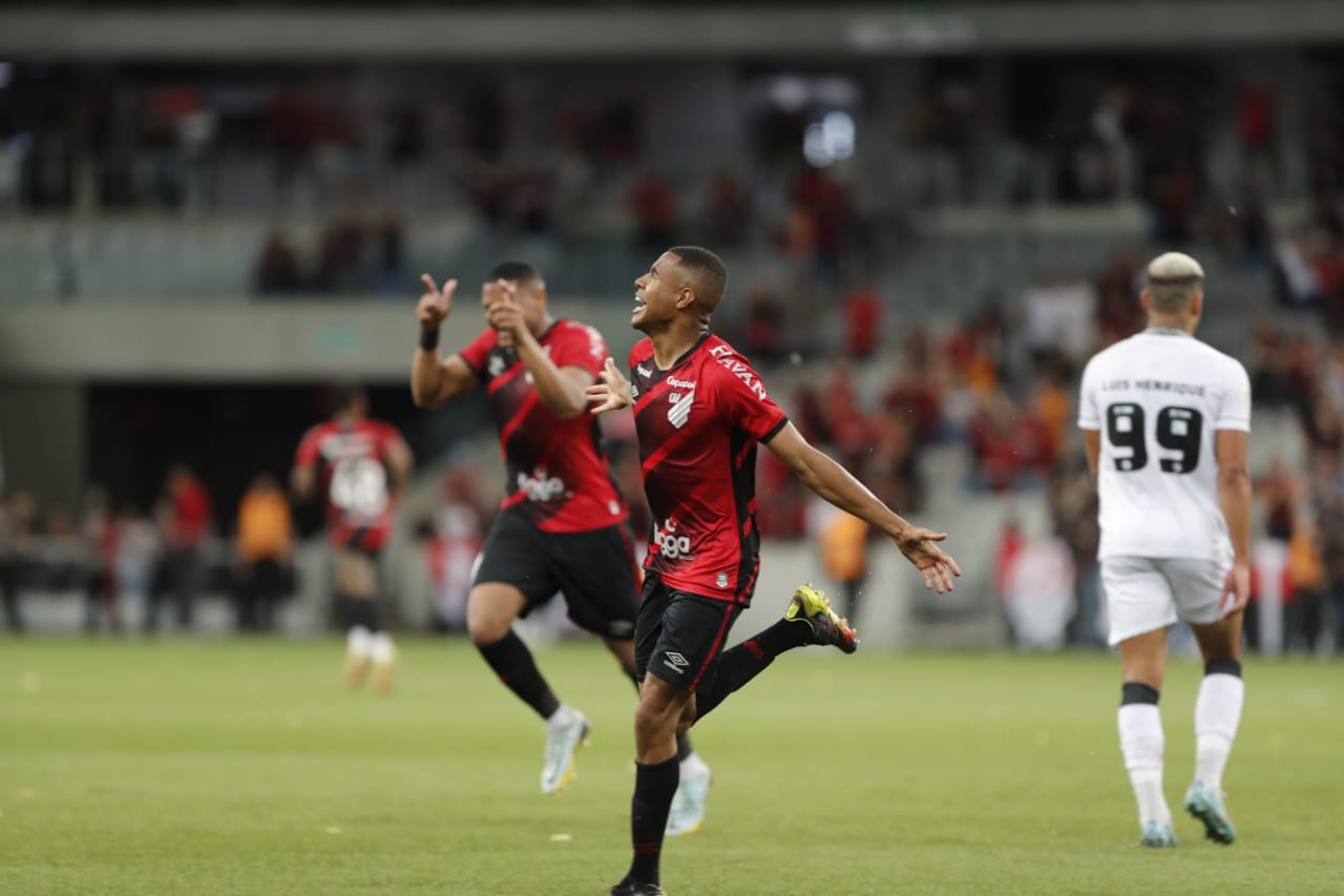 Erick marcou o último gol do jogo.