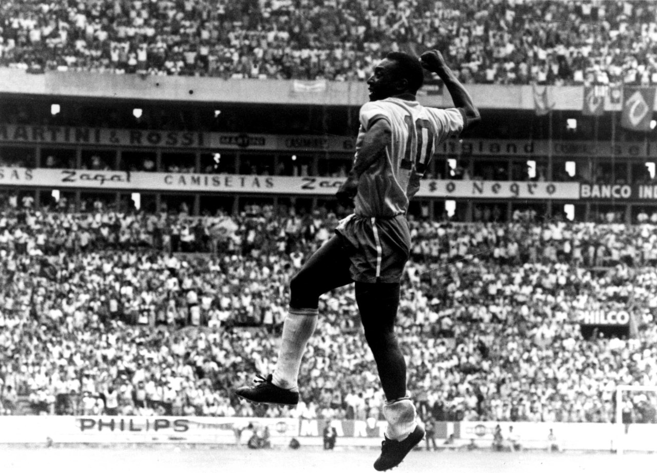 Pelé Quantos gols fez na carreira? Veja números por seleção e clubes Pelé Quantos gols fez na carreira? Veja números por seleção e clubes