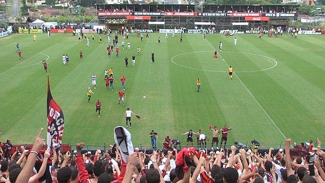 Melhores momentos do jogo do acesso: Atlético 1 x 1 Paraná