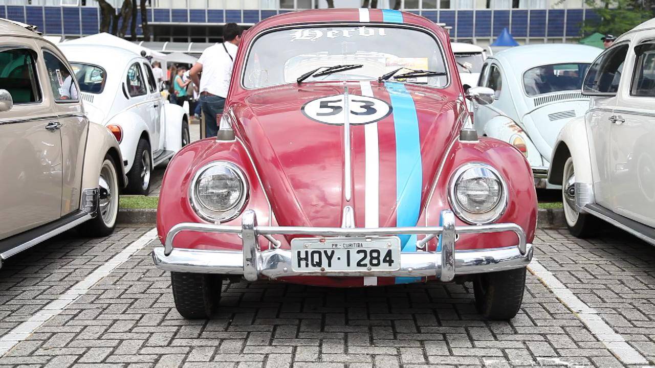 Encontro reúne fuscas em Curitiba Encontro reúne fuscas em Curitiba