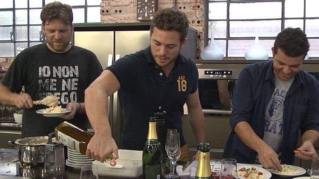 “Homens Gourmet” visitam redação do Bom Gourmet “Homens Gourmet” visitam redação do Bom Gourmet