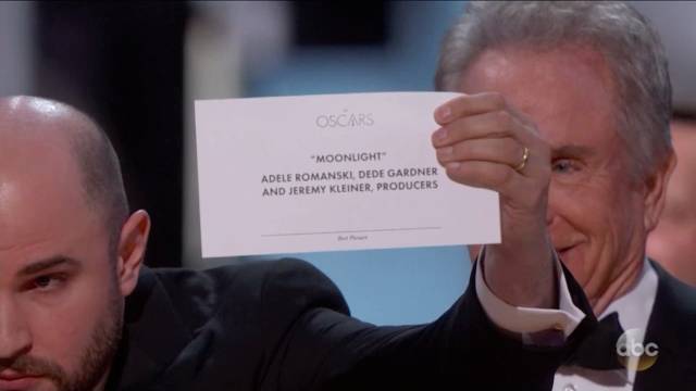 Erro histórico mancha a entrega do Oscar 2017 Erro histórico mancha a entrega do Oscar 2017