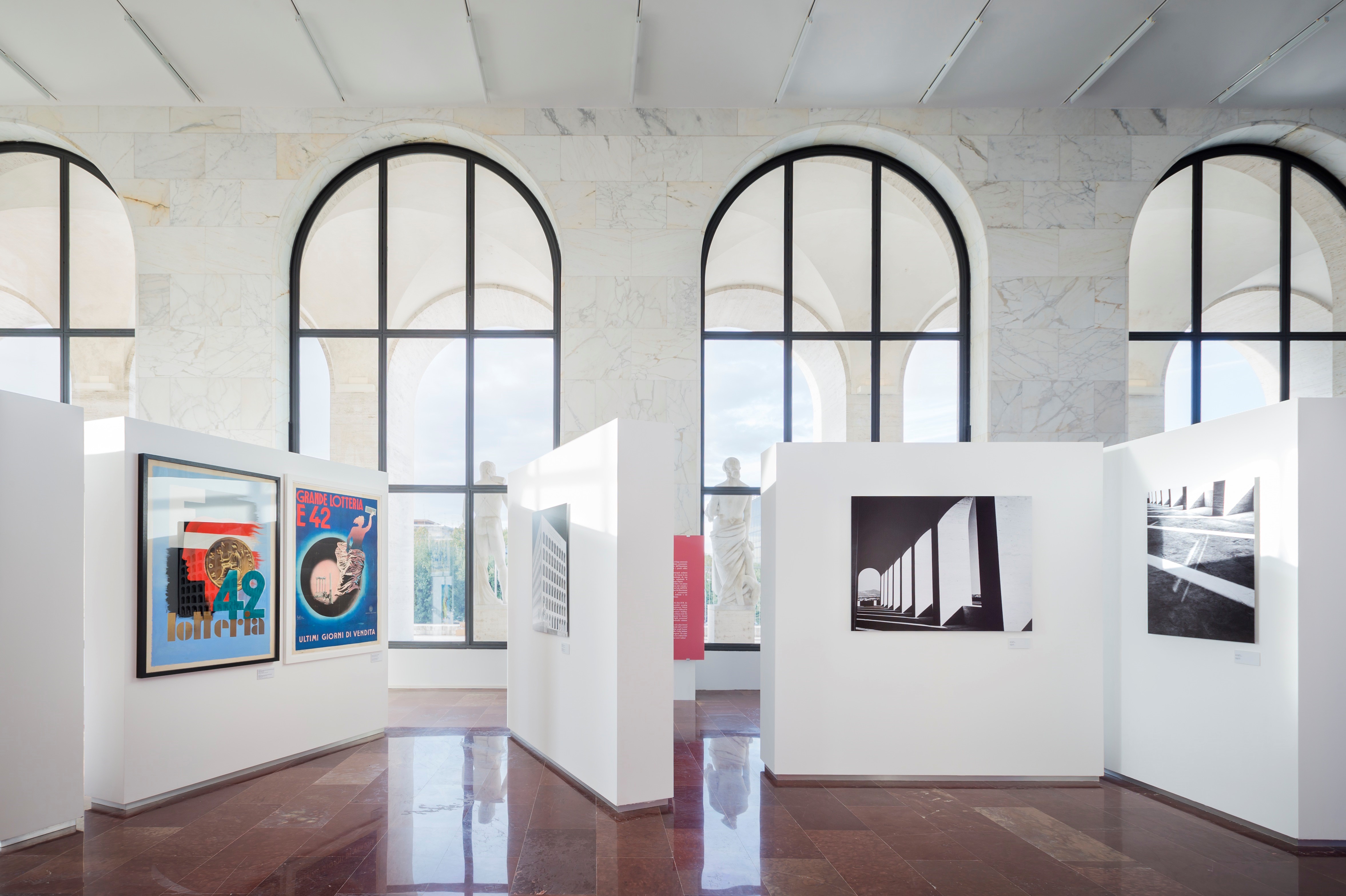 Fendi abre exposição no “Coliseu Quadrado” de Mussolini em Roma Fendi abre exposição no “Coliseu Quadrado” de Mussolini em Roma