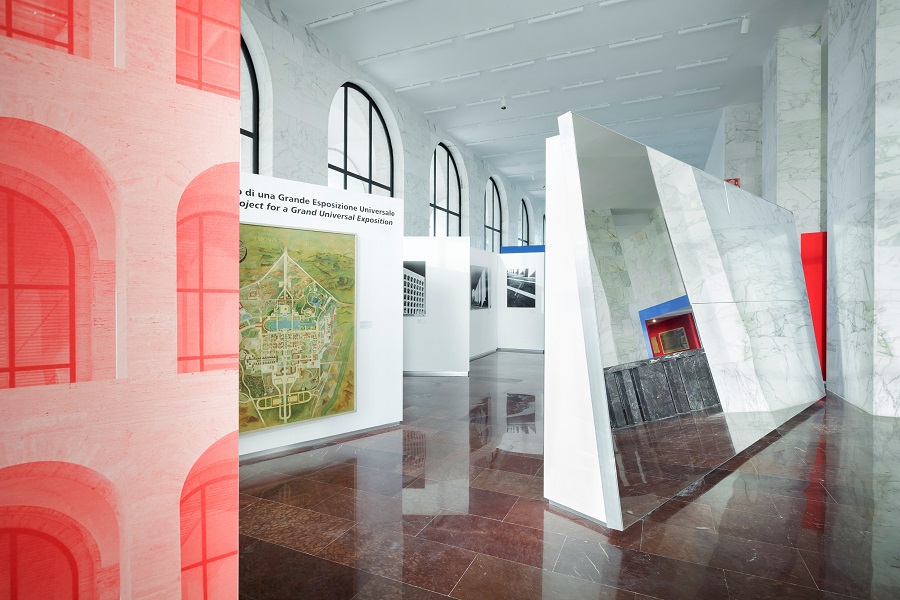 Fendi abre exposição no “Coliseu Quadrado” de Mussolini em Roma Fendi abre exposição no “Coliseu Quadrado” de Mussolini em Roma