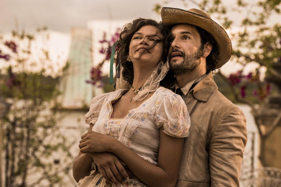 Afrânio (Rodrigo Santoro) e Leonor (Marina Nery): personagens vão se casar e terão Maria Tereza, uma das personagens principais da trama. Fotos: divulgação/TV Globo. Afrânio (Rodrigo Santoro) e Leonor (Marina Nery): personagens vão se casar e terão Maria Tereza, uma das personagens principais da trama. Fotos: divulgação/TV Globo.