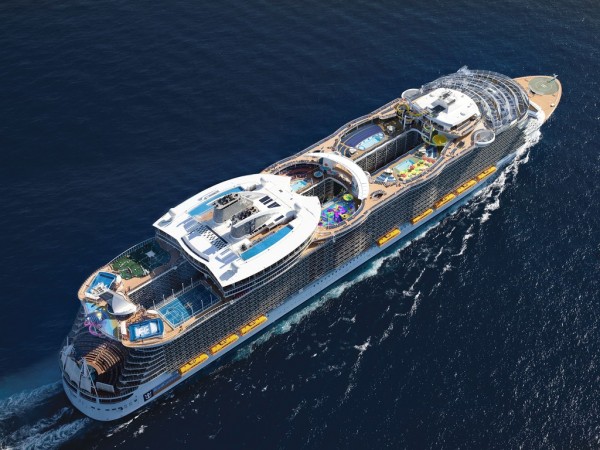 Maior navio do mundo faz viagem de teste antes da inauguração em maio O Harmony of the Seas irá oferecer 2.747 cabines (para 6.700 passageiros) e 40 restaurantes. Fotos: divulgação.