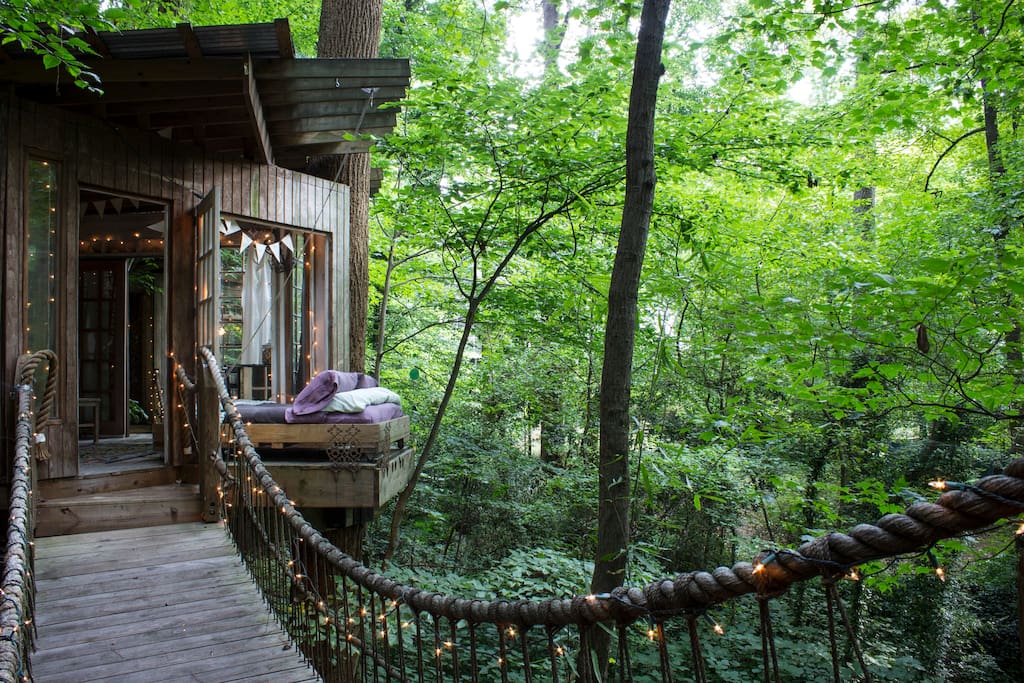 Casa Secluded Intown Treehouse, em Atlanta, nos Estados Unidos. Foto: Reprodução/Airbnb