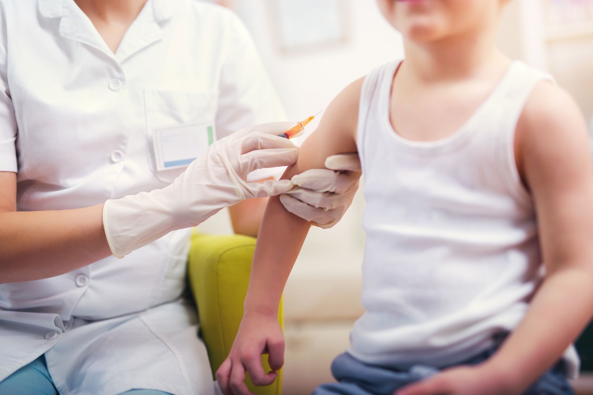 Uma das principais formas de prevenir a infecção pela meningite é através da vacinação.  Foto: Bigstock