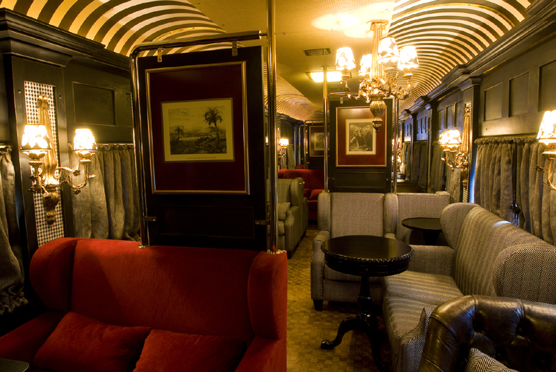 Os três vagões da litorina - Copacabana, Foz do Iguaçu e Classique -- farão parte da locomotiva na noite do Dia dos Namorados (Foto: Divulgação)