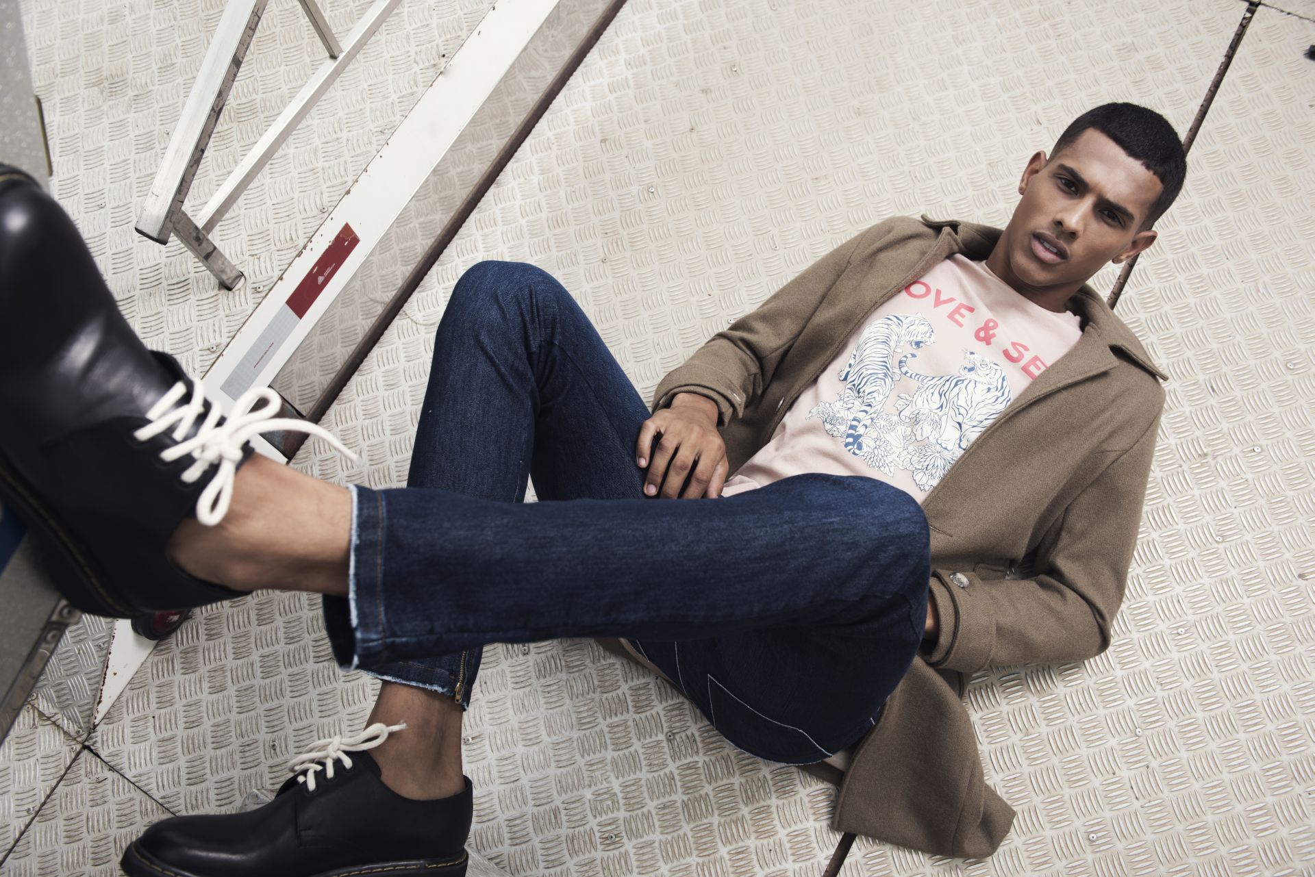 Marca curitibana Openstudio é especializada em street style. Fotos: Divulgação / Openstudio